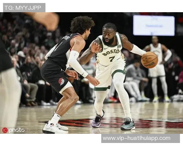 杰伦布朗强调球队需提升防守以应对对手二次进攻得分挑战