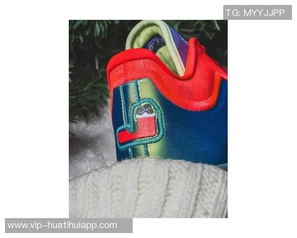 Nike推出多款圣诞特别配色球鞋詹姆斯库里杜兰特莫兰特文班代言款齐亮相