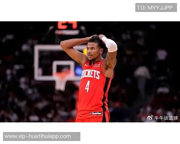 杰伦格林重摔让人揪心站起身后全场松了一口气 杰伦格林重摔让人揪心站起身后全场松了一口气