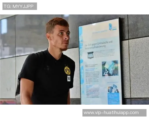 多特蒙德计划与阿德耶米施洛特贝克续约并考虑解约金条款设置 多特蒙德计划与阿德耶米施洛特贝克续约并考虑解约金条款设置